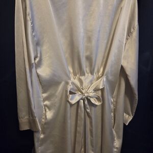 Victoria’s Secret White Satin Robe Tie Waist One Size
